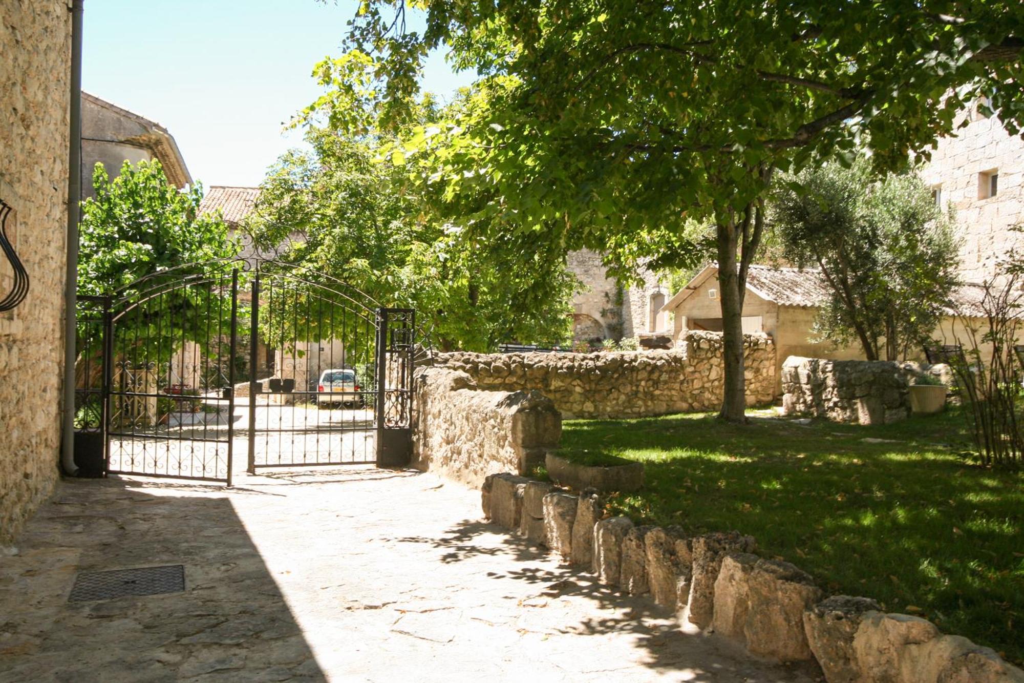 La Closerie D'Escalin Gite 12 Personnes Et Jacuzzi La Garde-Adhémar Exterior foto