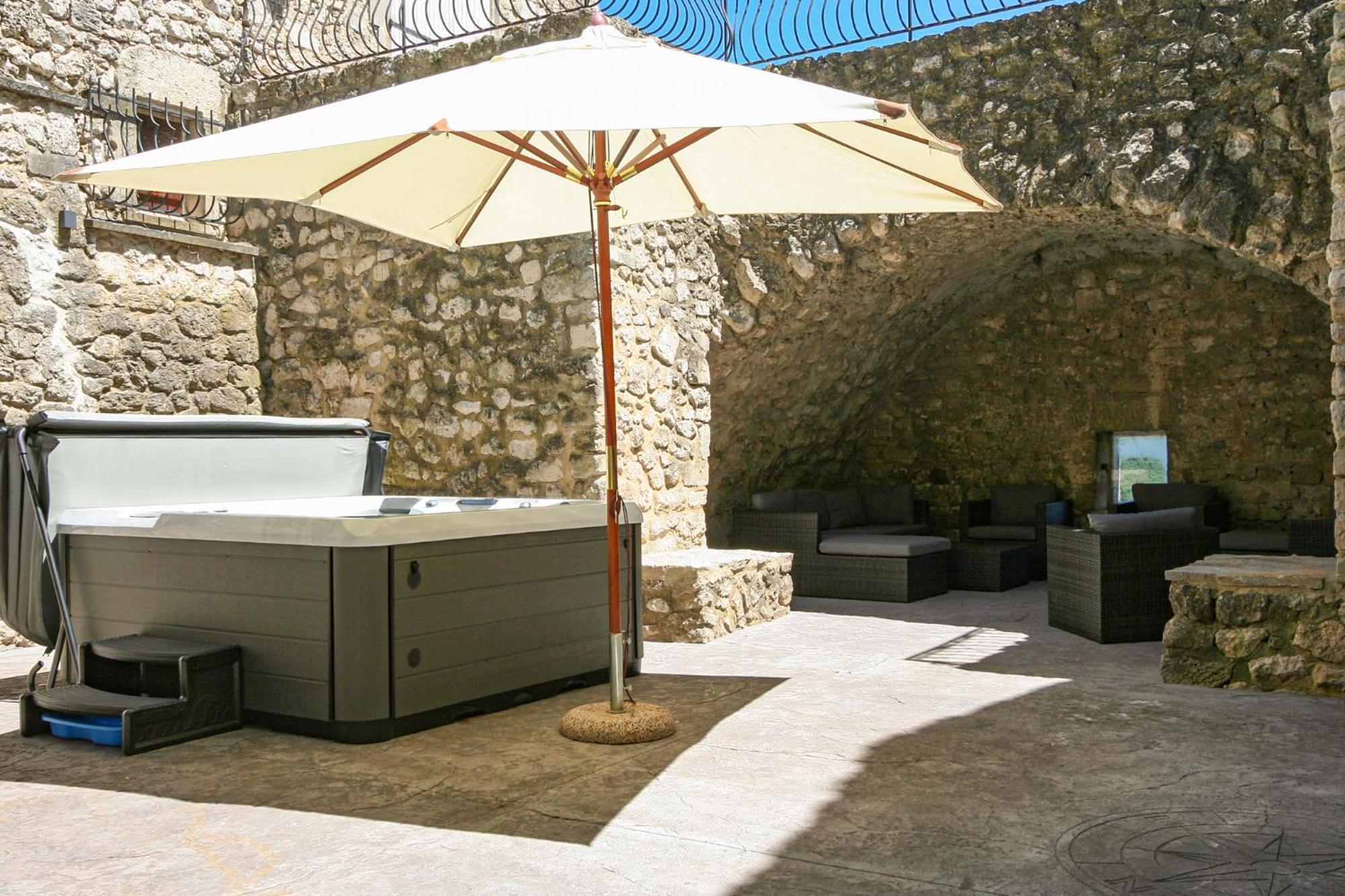 La Closerie D'Escalin Gite 12 Personnes Et Jacuzzi La Garde-Adhémar Exterior foto