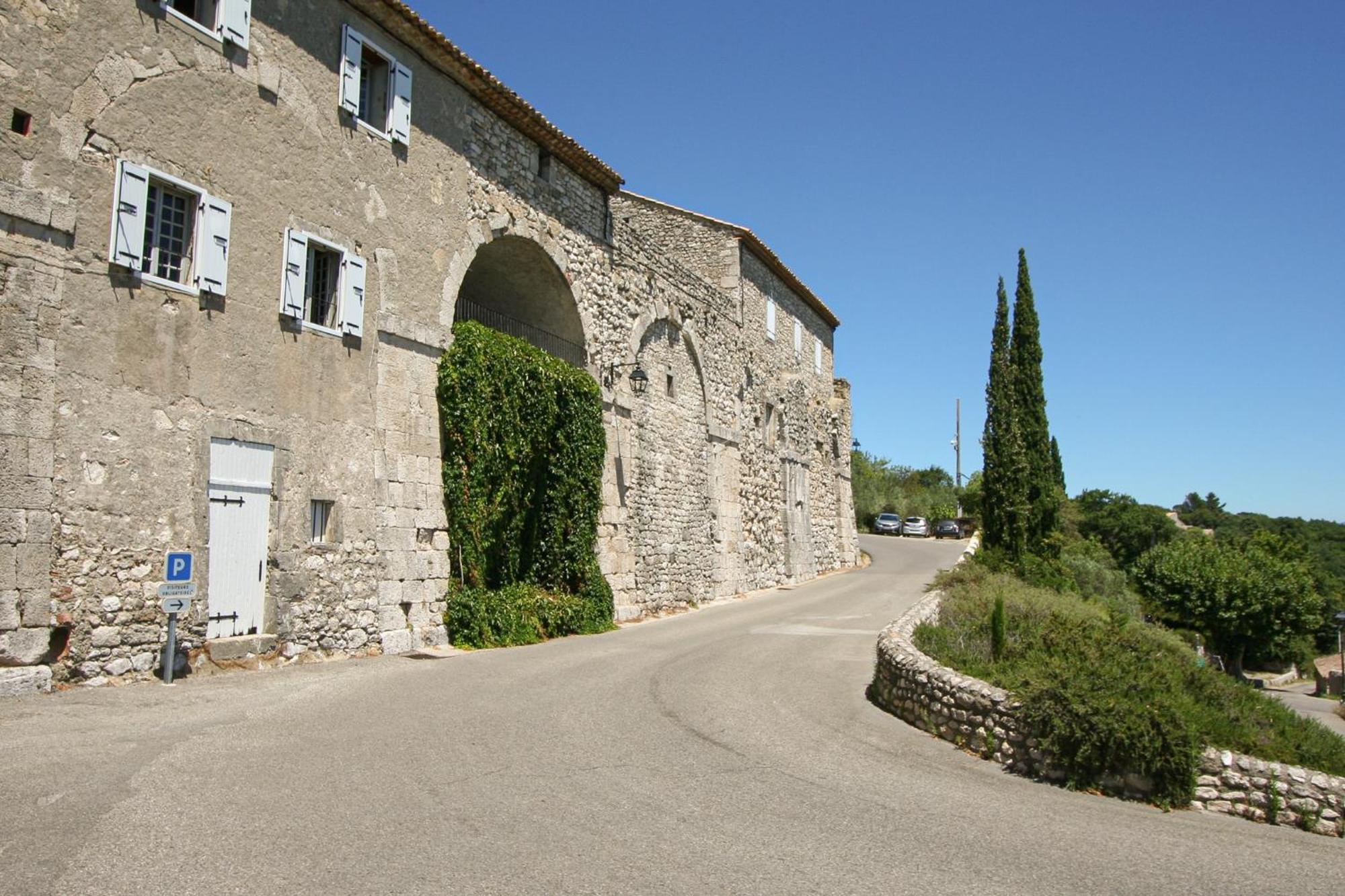 La Closerie D'Escalin Gite 12 Personnes Et Jacuzzi La Garde-Adhémar Exterior foto