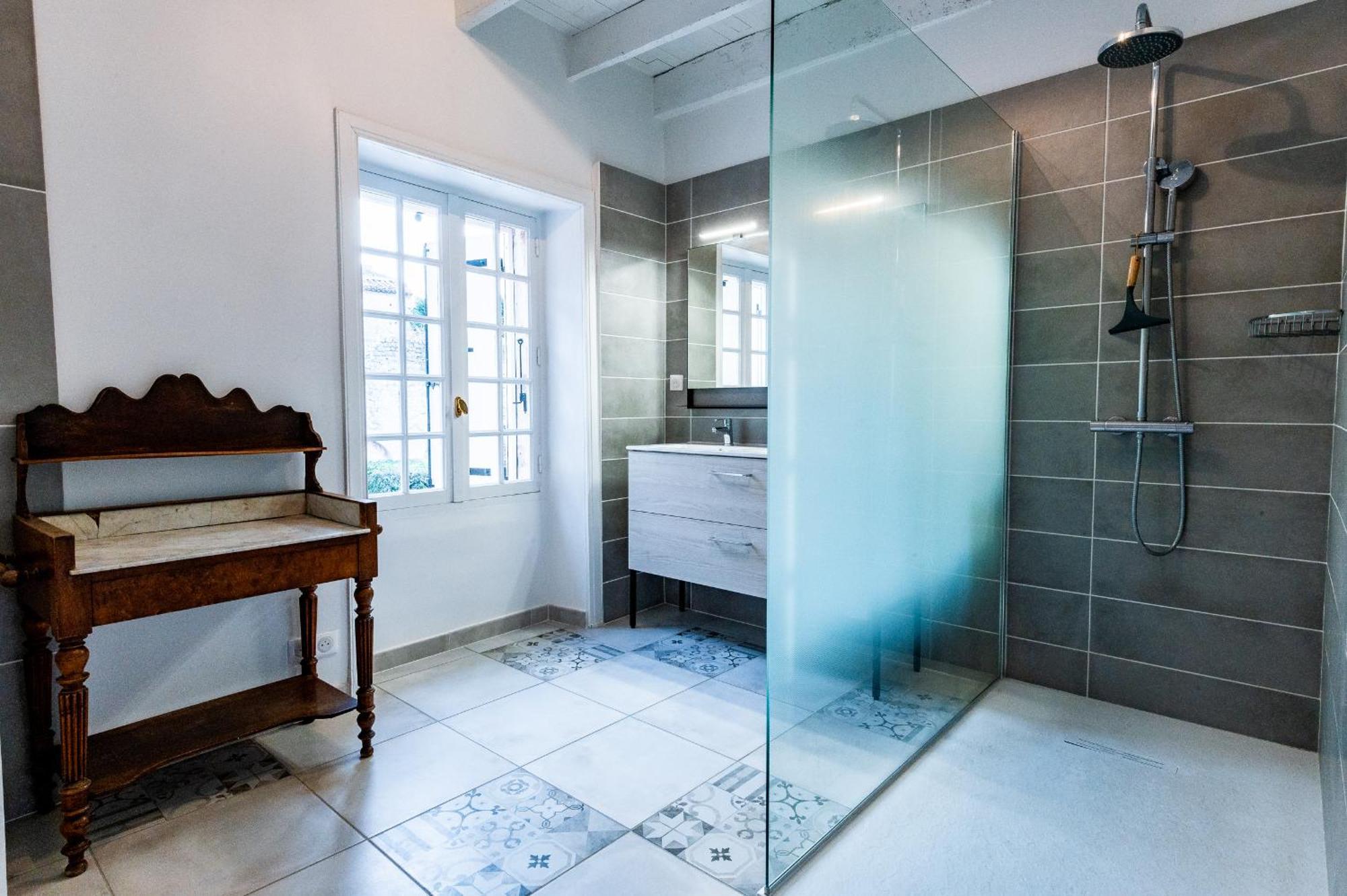 La Closerie D'Escalin Gite 12 Personnes Et Jacuzzi La Garde-Adhémar Exterior foto